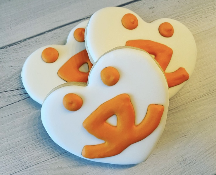 Decorating Amazing Cookies Without a Projector – The Tissue Paper Method
