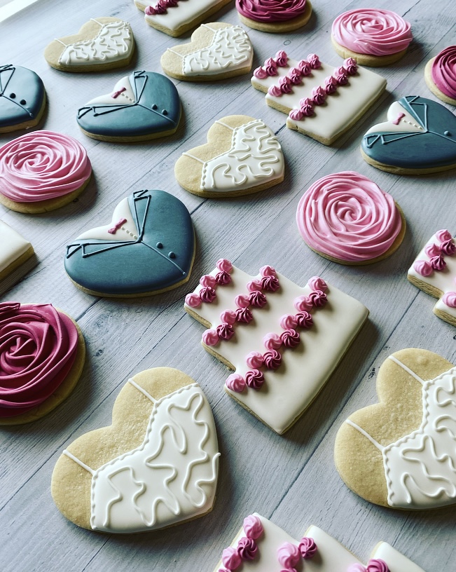 Fall In Love With These Wedding Cookies