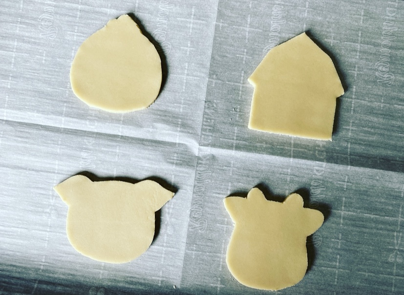 how to hand cut sugar cookies