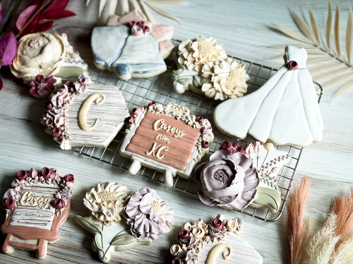 wedding cookies decorated