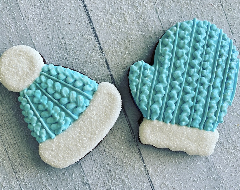 cable knit cookies decorated