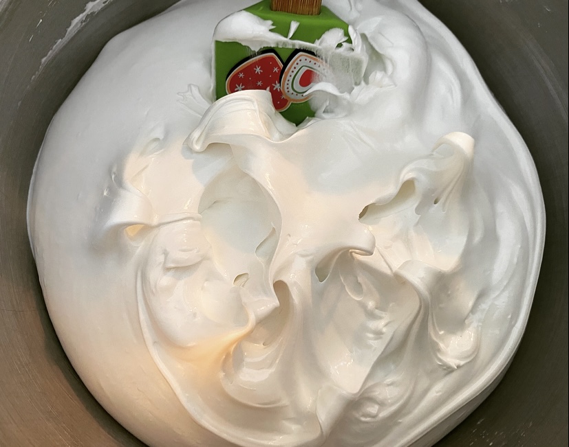 How To Easily Make Royal Icing & Troubleshoot Issues - Your Baking Bestie