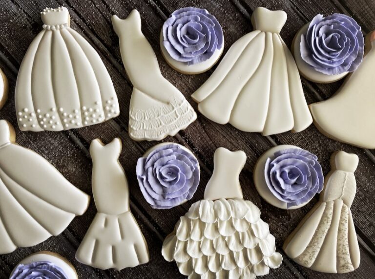 Stunning Wedding Dress Cookies Made For The Big Day