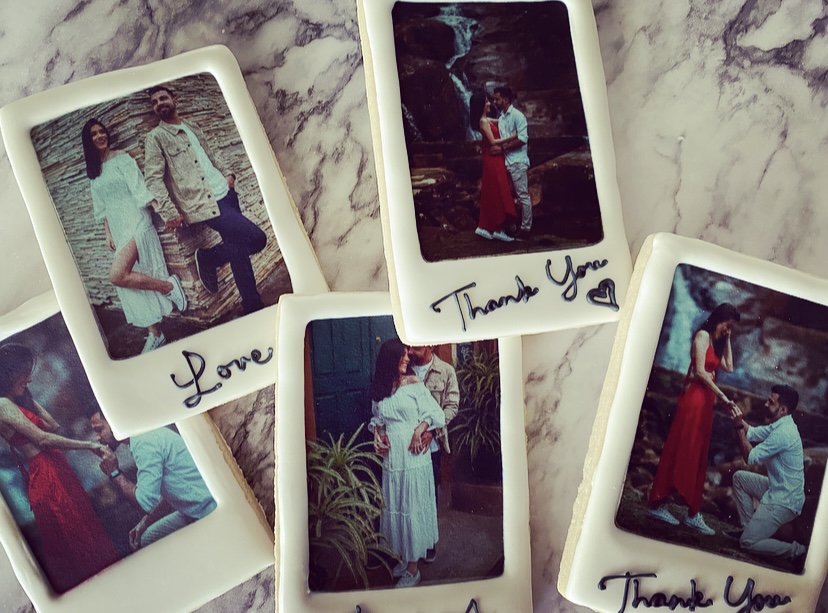 A Sweet Treat Guests Will Love: Wedding Favor Cookies!