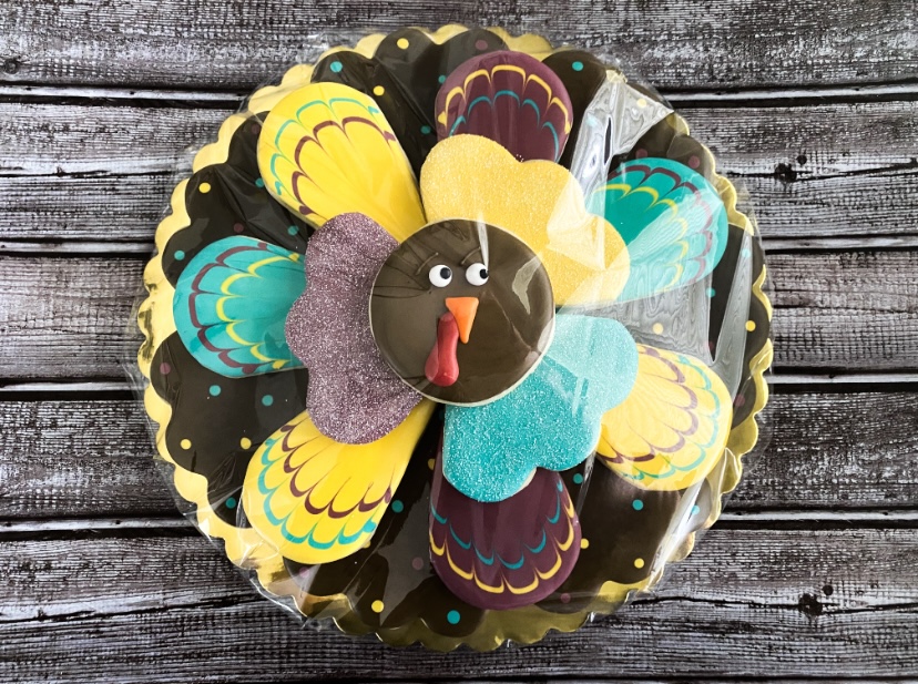 Thanksgiving cookie platter decorated