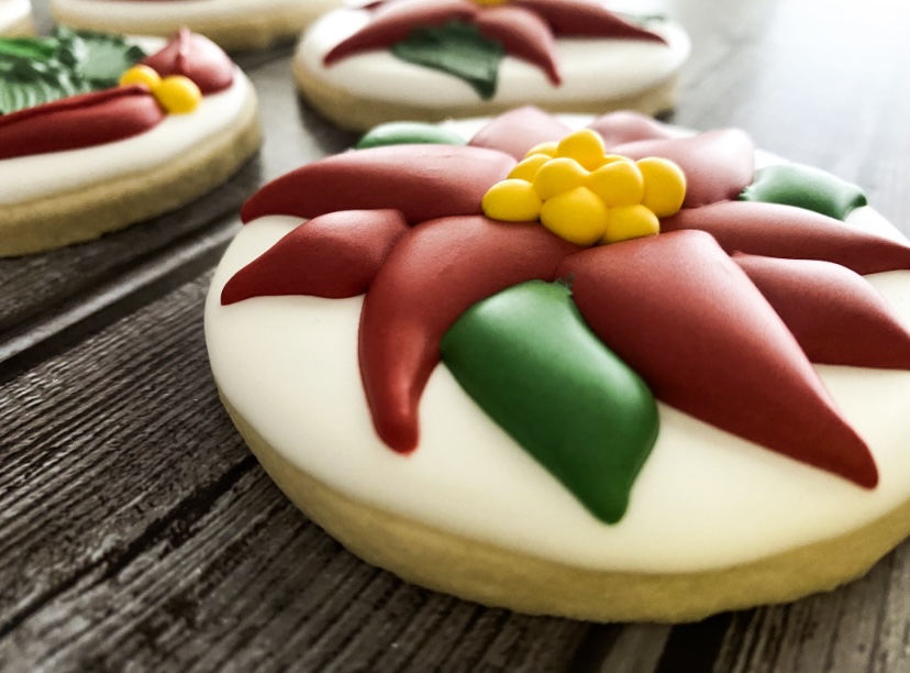 How To Decorate Poinsettia Cookies With Puffy Royal Icing