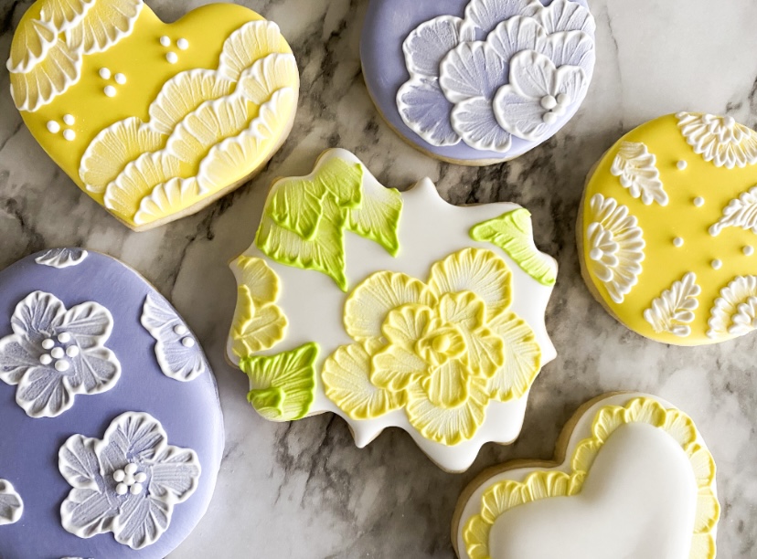 How To Decorate Cookies With Royal Icing Brush Embroidery!