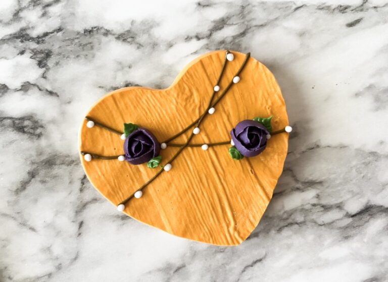 How To Decorate a Rustic Heart Cookie!