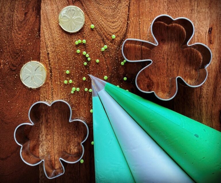 Helpful Royal Icing Tips for Decorating Success!