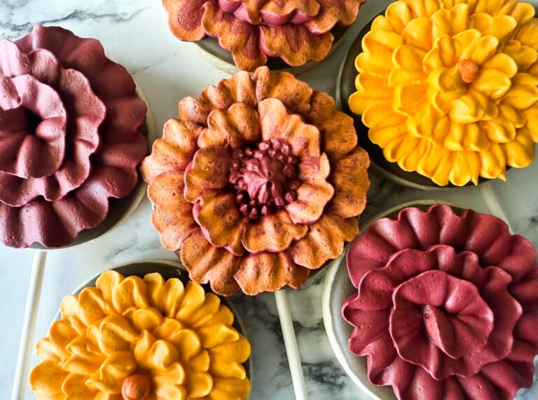How To Make Petal Tip Flowers with Royal Icing